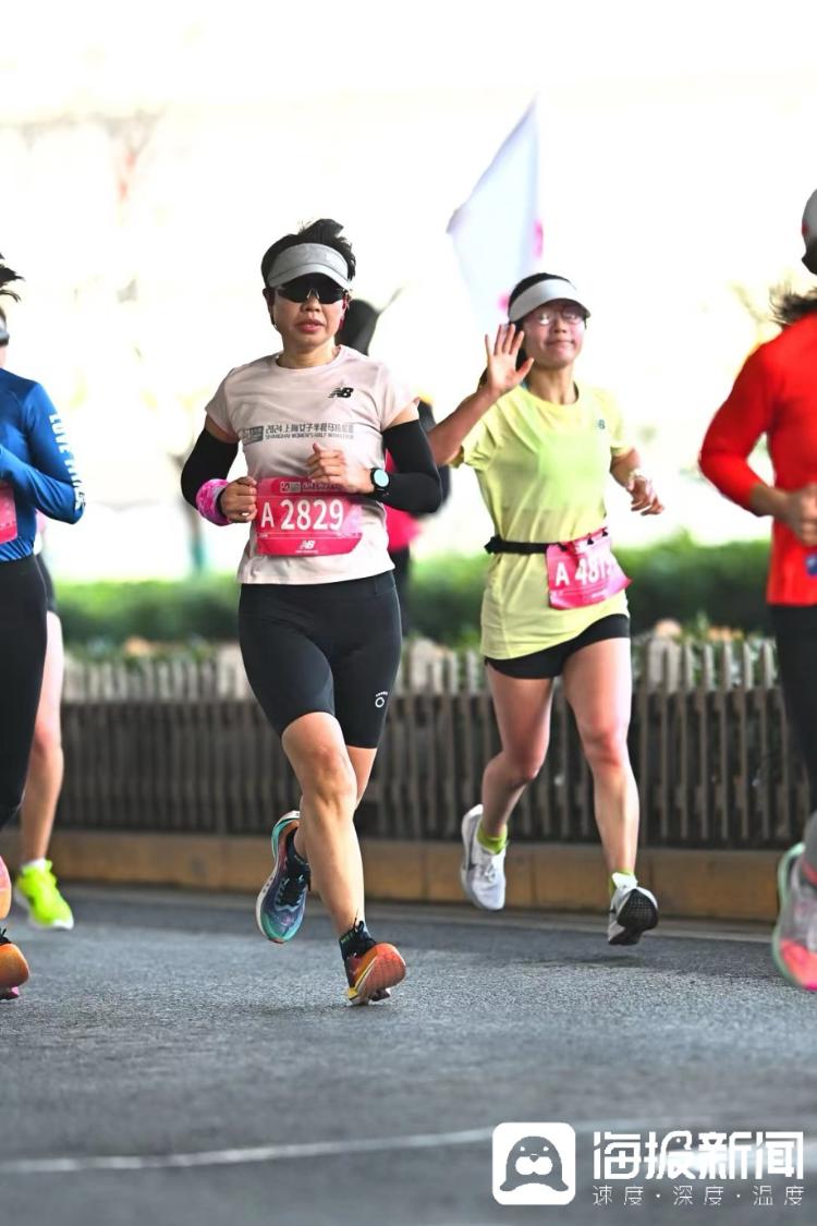 5个手机跑新闻媒体美国一些人别光忙着拆手机-第1张图片-太平洋在线下载